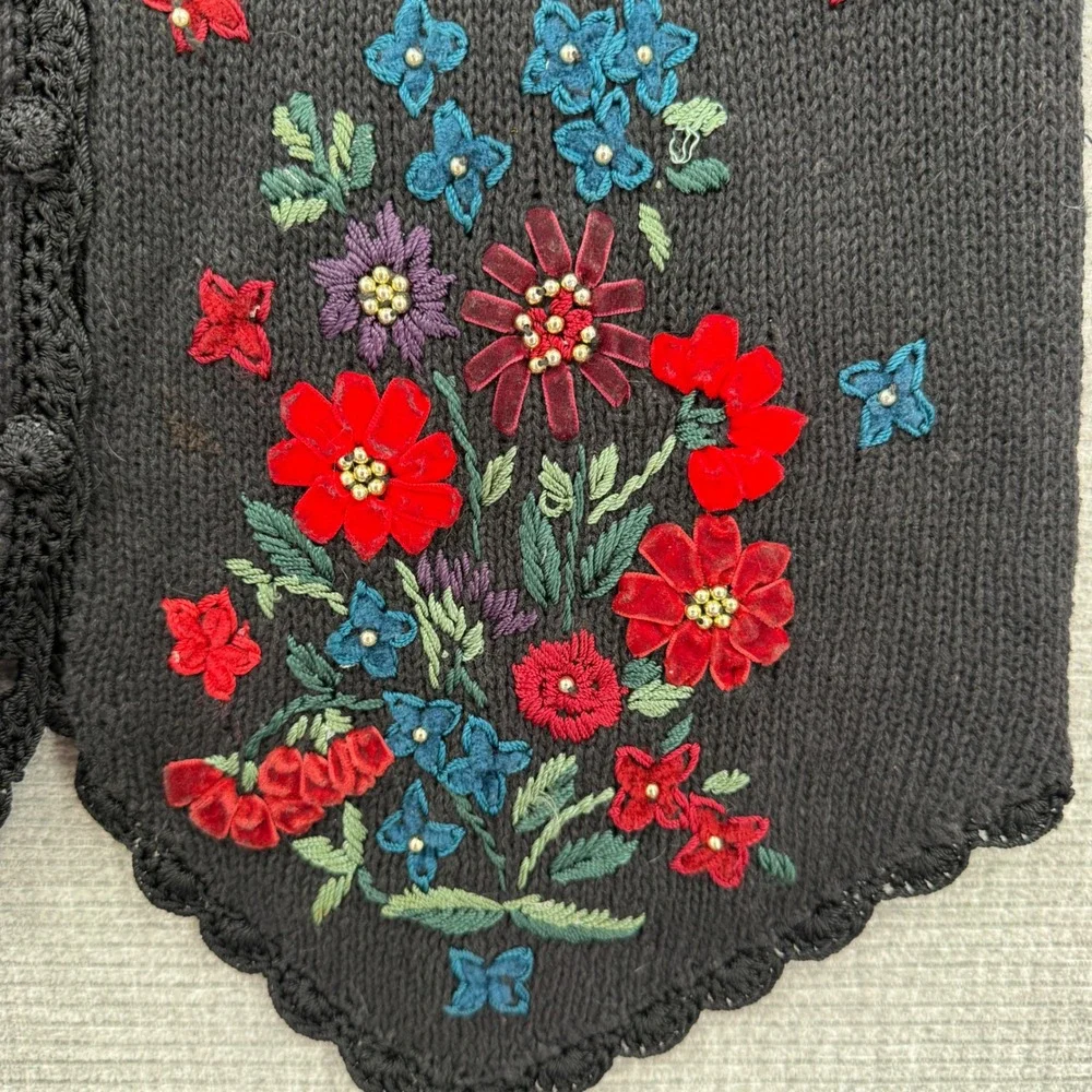 Erika Black Floral Embroidered Button Front‎ Knit Vest Women's S Ramie Cotton